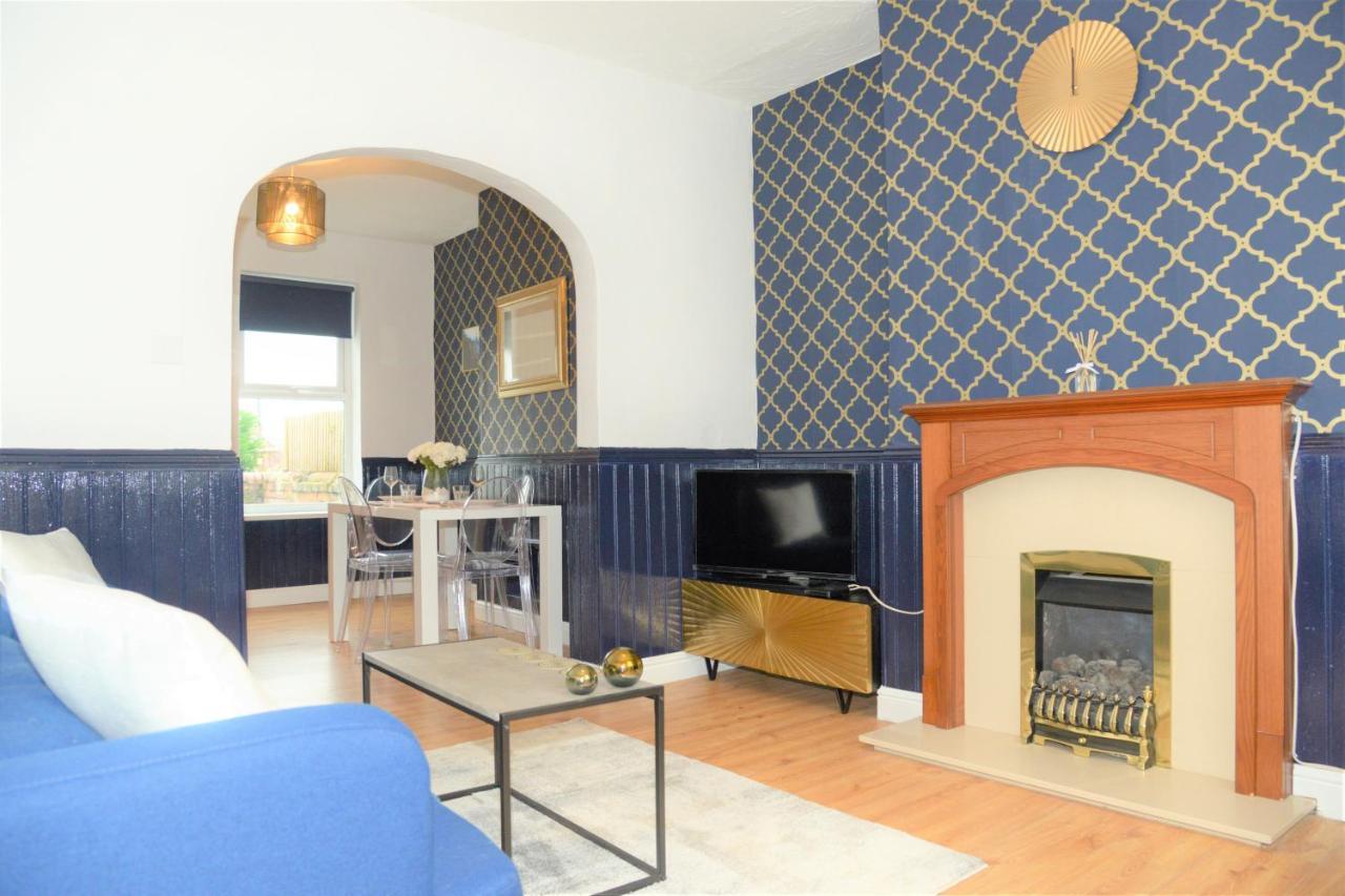 Florence House Villa เร็กซ์แฮม ภายนอก รูปภาพ